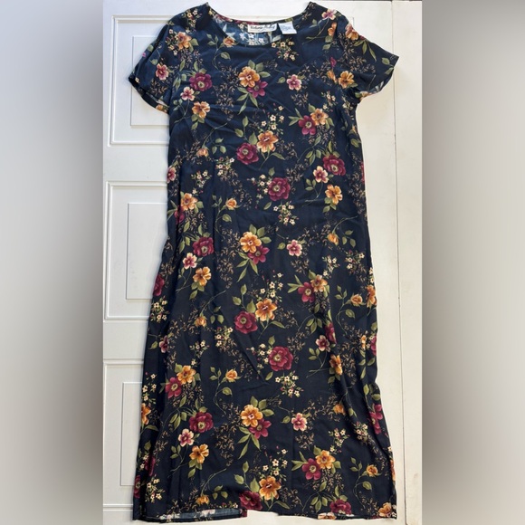 Vintage Dresses & Skirts - Vintage Victoria Holley Black Red Orange Floral Short Sleeve Maxi Dress Size 12P